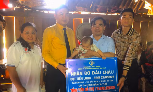 Con của 2 vợ chồng tử vong trong vụ tai nạn ở cao tốc được nhận đỡ đầu đến 18 tuổi