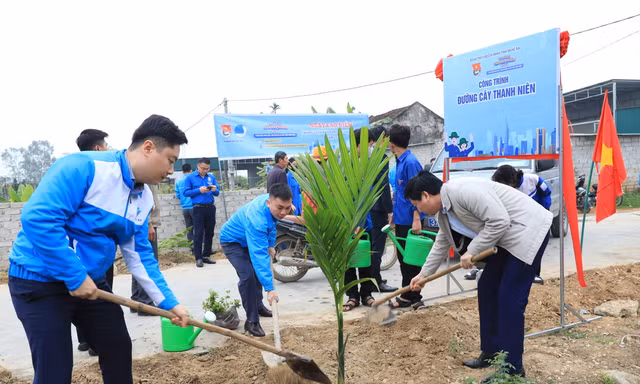 Tuổi trẻ Nghệ An hưởng ứng ngày cao điểm Tình nguyện xây dựng đô thị văn minh
