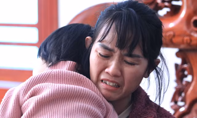 Vụ chìm tàu, 3 người mất tích: Trắng đêm ngóng tin, mong một phép màu