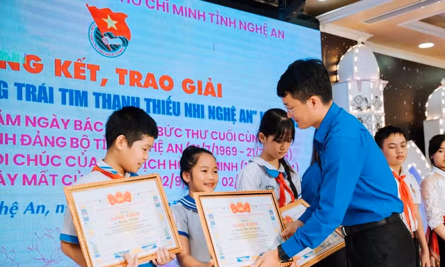 Hơn 1.000 video, tranh vẽ dự thi 'Bác Hồ trong trái tim thanh thiếu nhi Nghệ An'