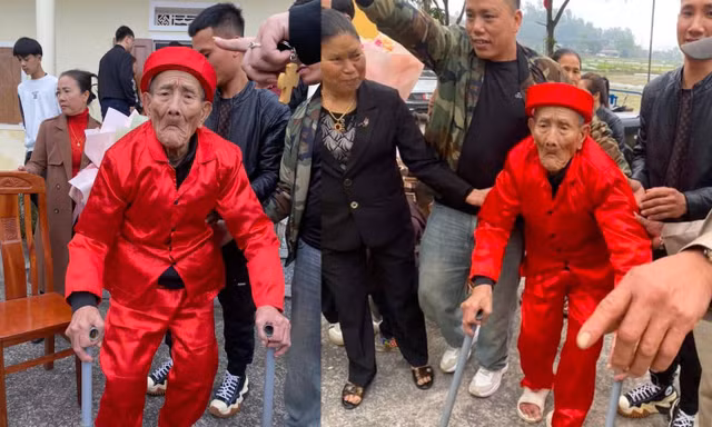 Cụ ông 112 tuổi có hơn 100 cháu chắt, tự chống gậy đi nhận lễ mừng thọ