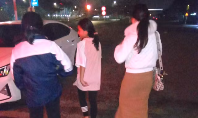 'Giải cứu' 2 nữ sinh nghi bị người đàn ông lạ mặt dụ dỗ bỏ nhà đi