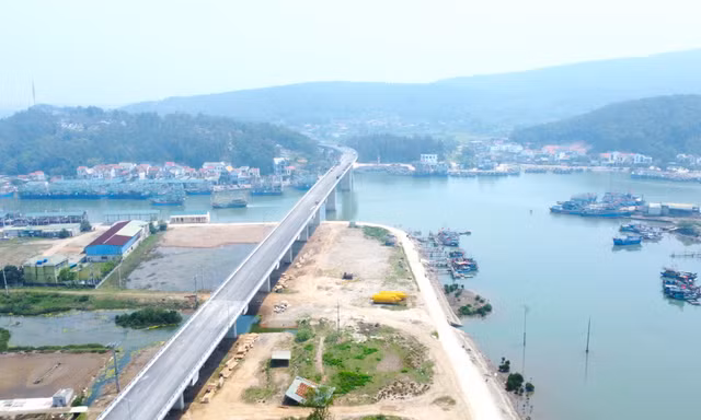 Tuyến đường ven biển hàng nghìn tỷ qua Nghệ An hiện ra sao? 