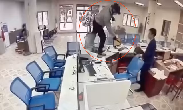 Đặc điểm nhận dạng nghi can cướp ngân hàng ở Nghệ An