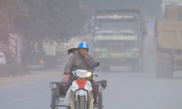 Bụi mù mịt trên công trường nghìn tỷ ở Nghệ An