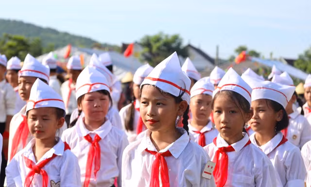 Thiếu nhi Nghệ An đồng diễn nghi thức đội