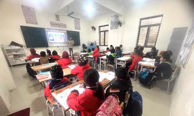 Thời tiết giá rét, huyện biên giới Nghệ An lùi thời gian học sinh đến trường
