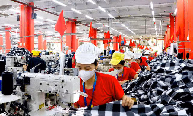 Nghệ An đón ‘lao động tha hương’ về quê làm việc