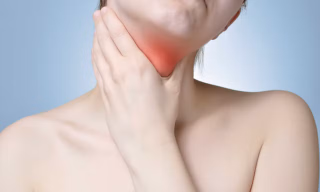 Có những biểu hiện này, hãy đến bệnh viện kiểm tra ngay tuyến giáp của bạn