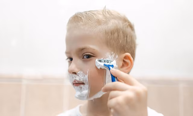 Bố mẹ đứng ngồi không yên vì con dậy thì sớm
