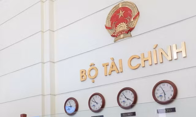 Hơn 10.400 người Bộ Tài chính nghỉ hưu trước tuổi