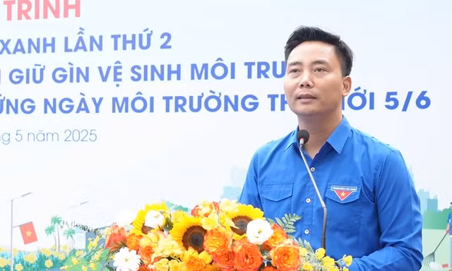 Tuổi trẻ Hà Nội ra quân 'Ngày Chủ nhật Xanh', phòng chống rác thải nhựa
