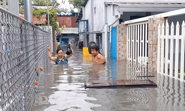 Hai kỷ lục trong trận mưa sáng 10/5 ở TPHCM