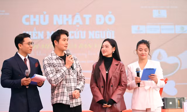 Nghệ sĩ và MC truyền cảm hứng hiến máu nhân đạo tại ‘Chủ Nhật Đỏ’ lần thứ 17