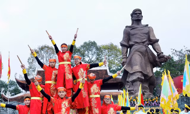 Lễ hội Gò Đống Đa 2025: Sự kiện văn hóa đặc sắc thu hút đông đảo sinh viên và người dân