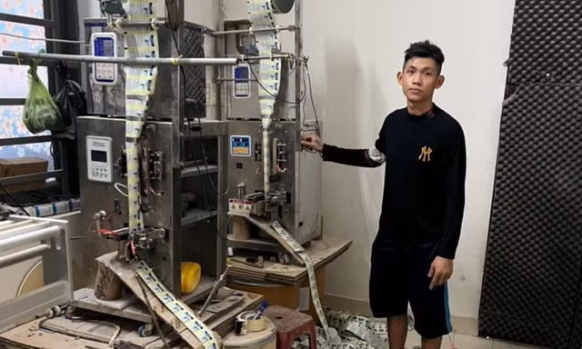 Phát hiện cơ sở có dấu hiệu sản xuất thuốc bảo vệ thực vật giả ở Long An
