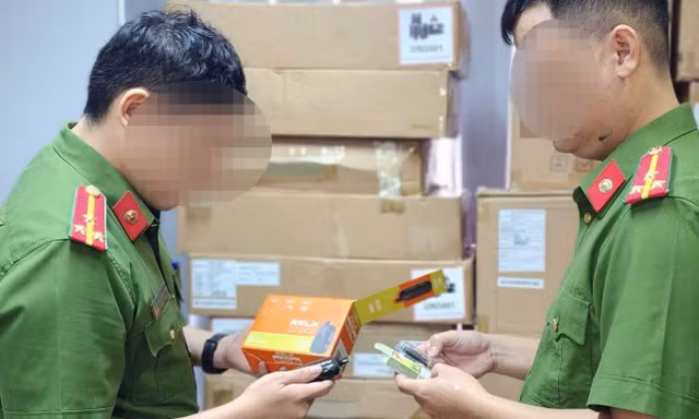 Phát hiện kho thuốc lá điện tử nhập lậu lớn nhất từ trước đến nay tại Đà Nẵng 