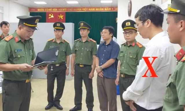 Bắt hai cựu lãnh đạo Chi nhánh Văn phòng đăng ký đất đai TP Sầm Sơn