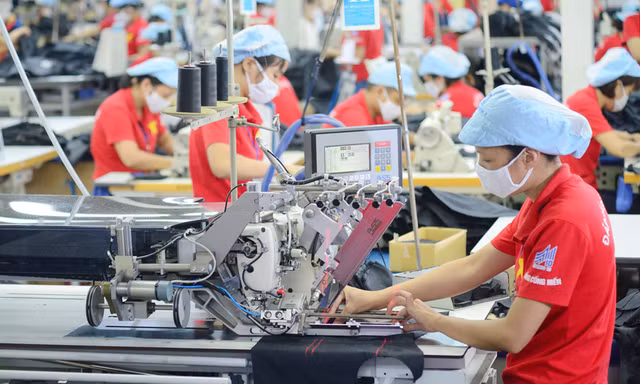 Lý do nhiều mặt hàng xuất khẩu chủ lực của Việt Nam giảm mạnh