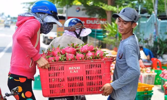 Hé lộ thị trường giúp 300 nghìn tấn thanh long gỡ thế bí ùn tắc nông sản
