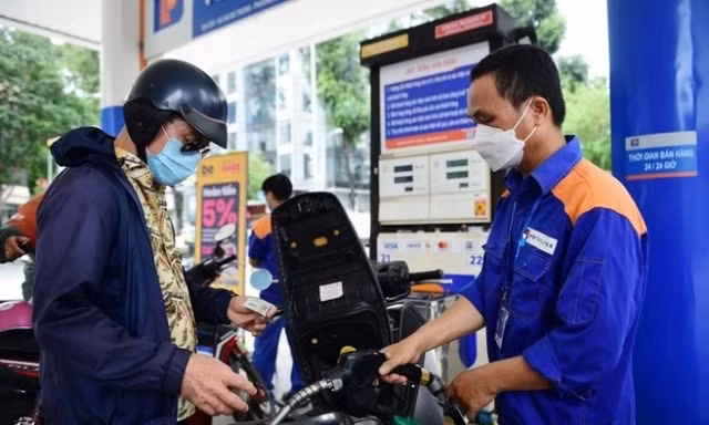 Giá xăng dầu tăng giảm ra sao từ 15h chiều nay?