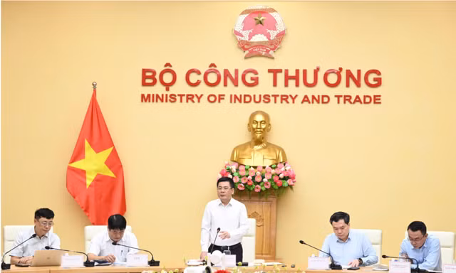 Không để mất cân đối cung - cầu điện trong mọi tình huống