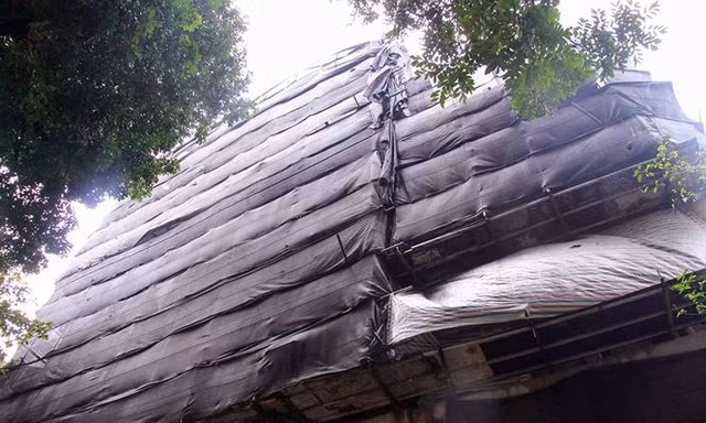 Cao ốc sai phép cạnh Hồ Gươm chưa 'hạ' được tầng?