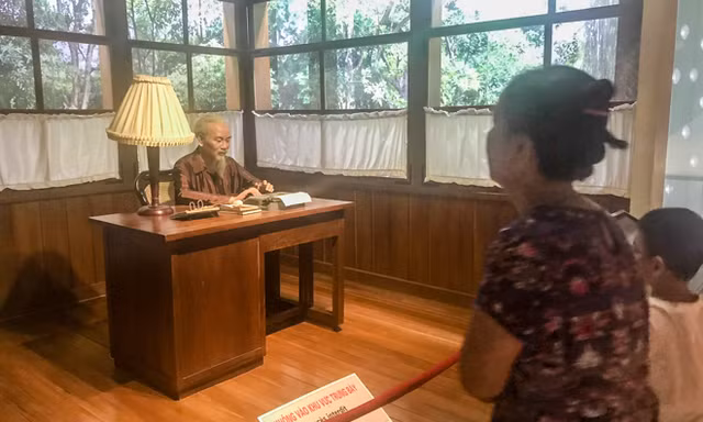 Những hiện vật vô giá về Bác ở Bảo tàng Hồ Chí Minh