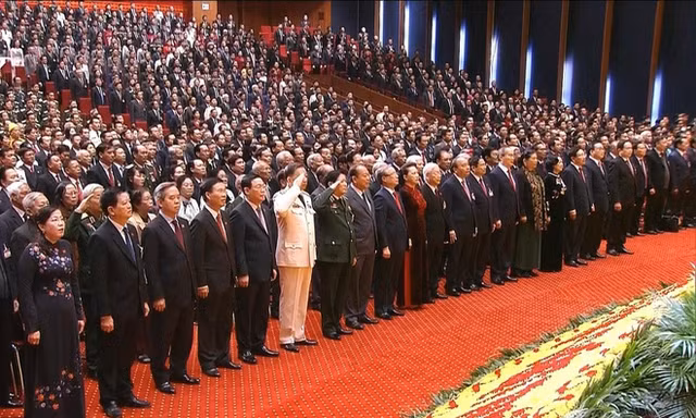 Toàn cảnh ngày làm việc thứ hai Đại hội XIII của Đảng