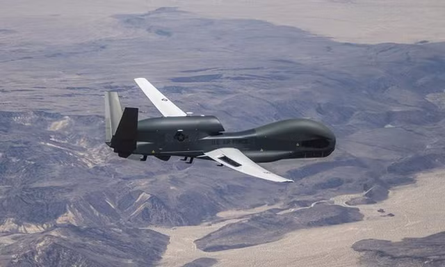 UAV RQ-4 Global Hawk - 'Ác điểu' bầu trời