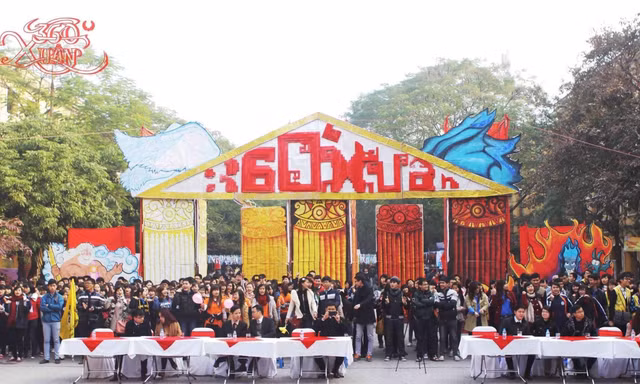 Sinh viên Đại học Kinh tế Quốc dân háo hức đón năm mới với “Tết - 360 độ Xuân 2021“