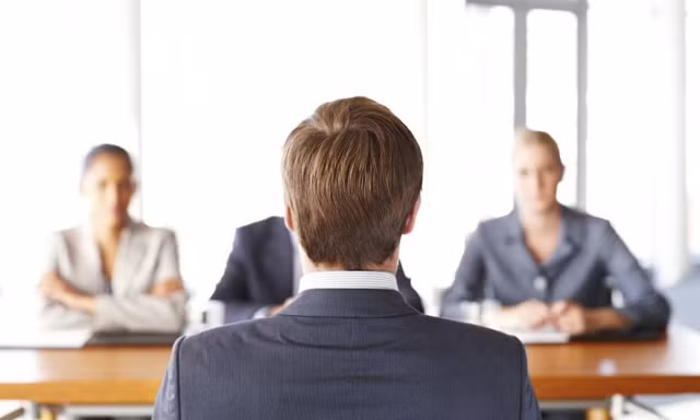 Sinh viên Luật chê lương 4,5 triệu không đủ bù lỗ học phí, nhà tuyển dụng trả lời sốc