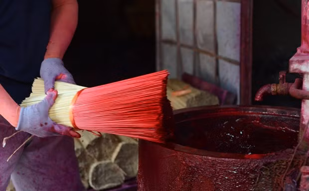 Người dân làng hương trăm tuổi vui mừng vì 'bội thu' đơn hàng dịp Tết
