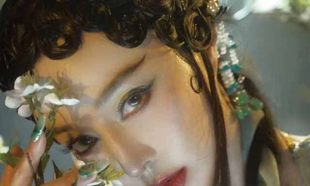 Phạm Băng Băng gây sốt