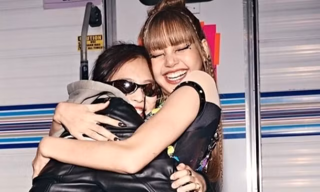 Jennie và Lisa phá kỷ lục của BlackPink