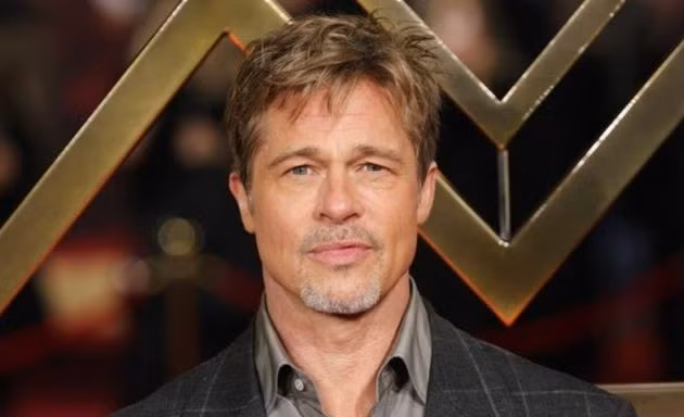 Brad Pitt vướng vào vụ lừa tình