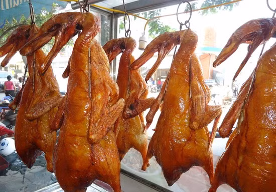 Vịt chết thối thành… ‘vịt quay Bắc Kinh’ thơm giòn