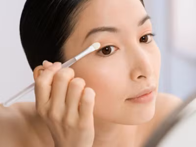 Giúp bạn trang điểm đúng cách