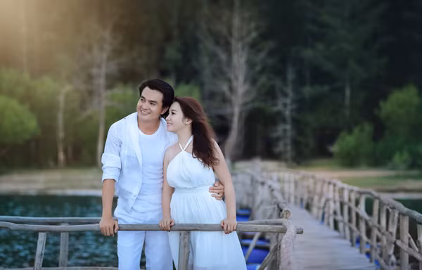 Nam diễn viên Cao Minh Đạt bất ngờ khoe ảnh cưới lãng mạn
