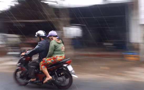 Bão Tembin gây mưa lớn, Nam Bộ ngập úng diện rộng