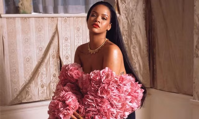 Úp mở việc sắp trở lại làng nhạc, nhưng hỏi khi nào thì Rihanna lại chẳng trả lời