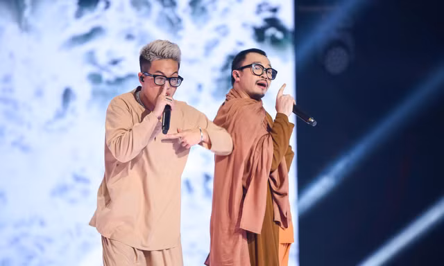 Điểm sáng “King Of Rap” tập 12: RichChoi và Hà Lê trình diễn Rap trên nền nhạc Trịnh