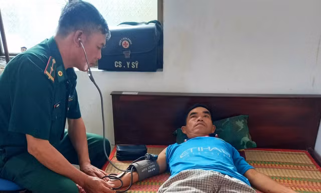6 ngư dân Bình Định bị tàu lạ đâm chìm trên vùng biển Côn Đảo