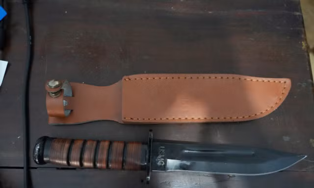 Tài xế taxi bị đâm vì đậu xe gần hiện trường vụ giải quyết mâu thuẫn