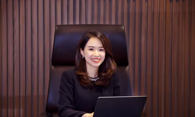 Những bóng hồng xinh đẹp ngồi ghế lãnh đạo ngân hàng