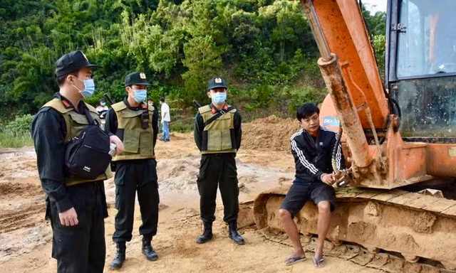 Tỉnh ủy Bình Thuận điểm mặt những 'điểm nóng' về khai thác khoáng sản trái phép