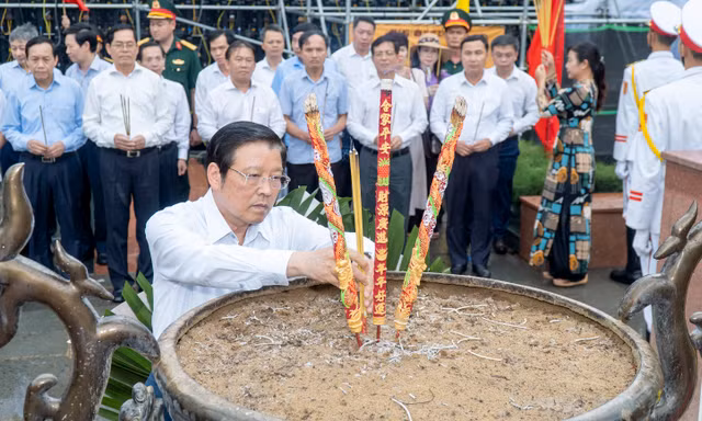 Nhiều hoạt động kỷ niệm 76 năm Ngày Thương binh liệt sỹ tại Côn Đảo