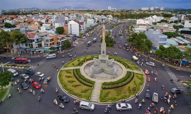 Vũng Tàu di dời tượng đài Dầu khí