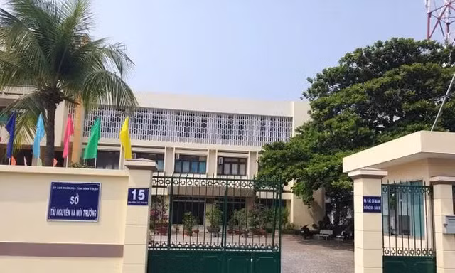 Hai cựu phó giám đốc sở ở Bình Thuận được bố trí làm việc ở văn phòng