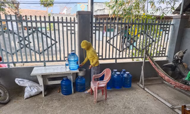 Bình Thuận nói gì về hàng ngàn hộ dân 'khát khô cổ' bên nhà máy cấp nước?